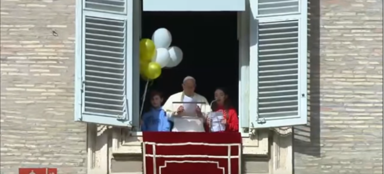 La carovana della Pace dedicata ad Abbiamo riso, termina a Piazza San Pietro